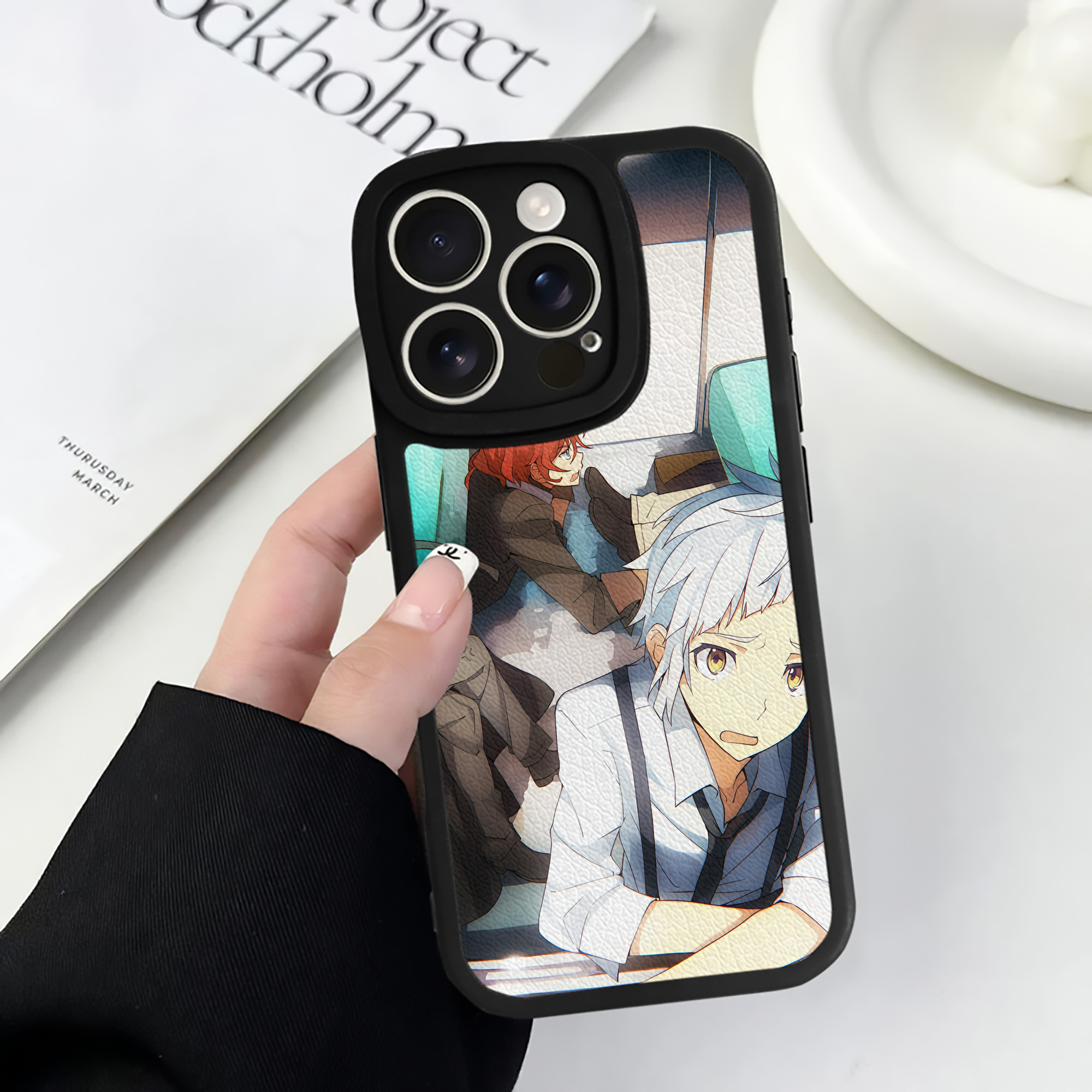 （画像用） 文豪ストレイドッグス Bungo Stray Dogs 【iPhone 16シリーズ対応】シリコンスマホケース（レザー調） 材質：シリコン